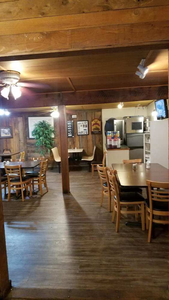Hickory Chip Restaurant: 4966 AL Highway 145, Clanton, AL 35046